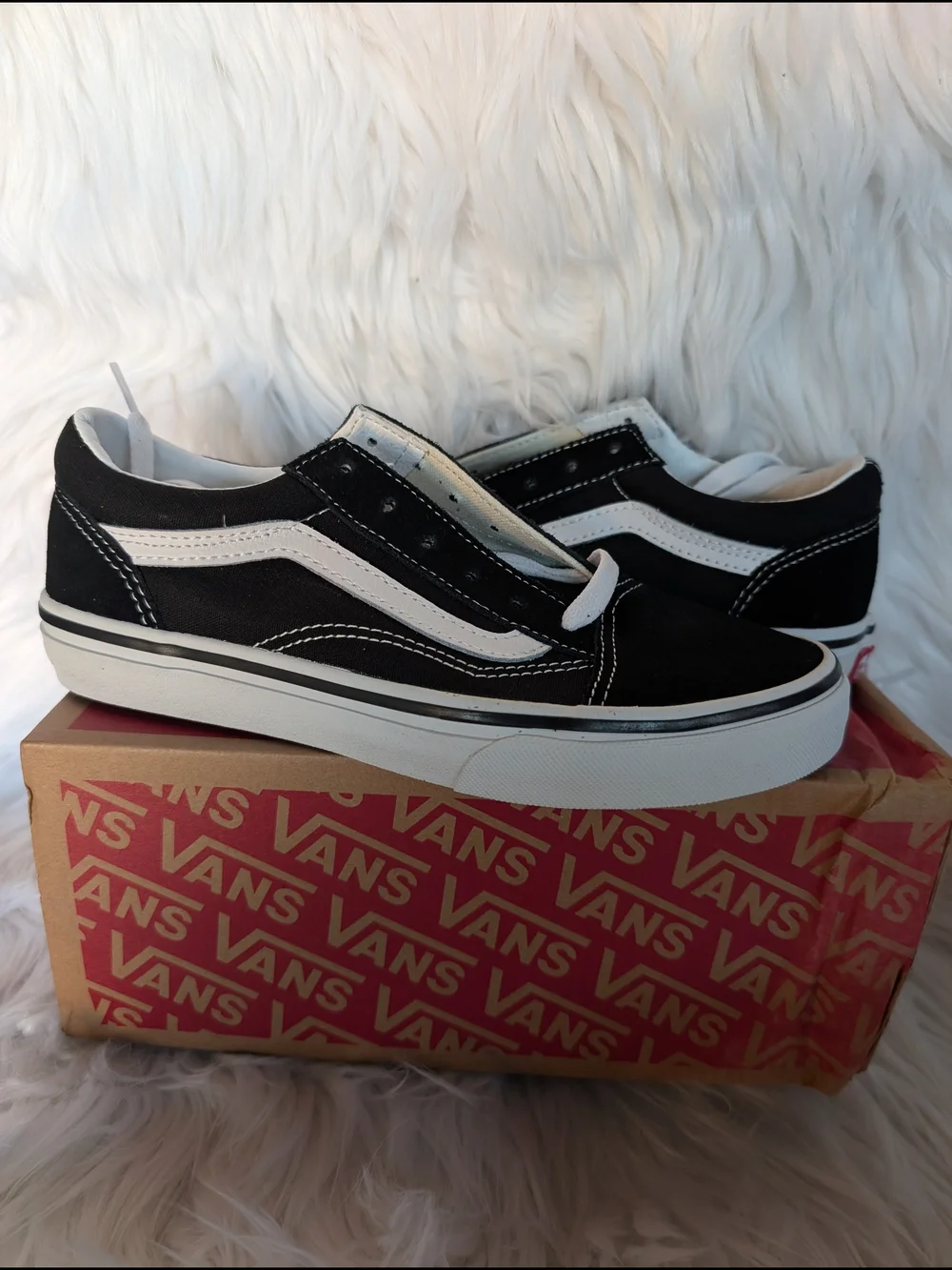 Vans Old Skool Low Top Sneakers - Black & White